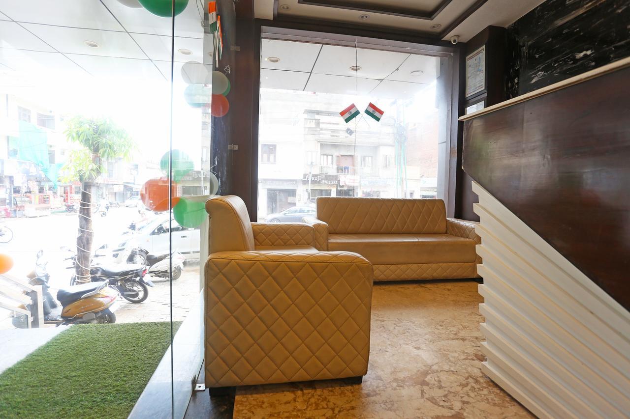 Oyo 18422 Central Grand Belanganj Dış mekan fotoğraf